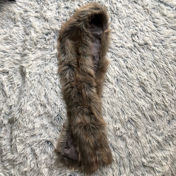 a new day Accessories - Luxurious Faux Fur Gray & Brown Scarf Wrap